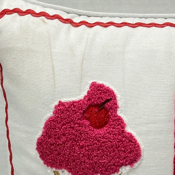 White Square Throw Pillows Set Summer Multicolor Ice Cream Cones Print Outdoors - Picture 9 of 17